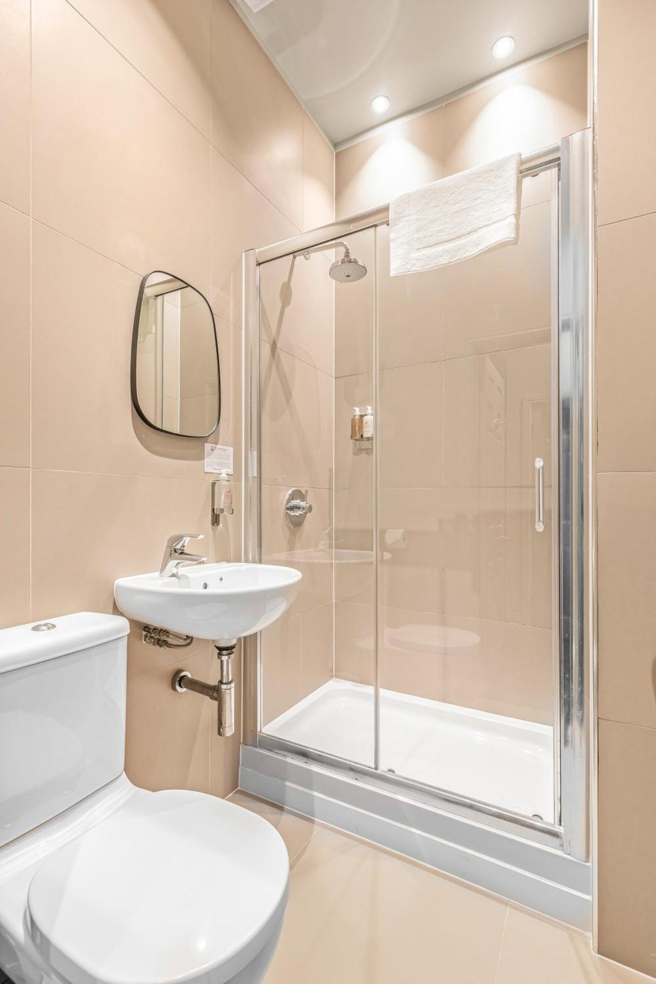 Clapham Guest House London Bagian luar foto