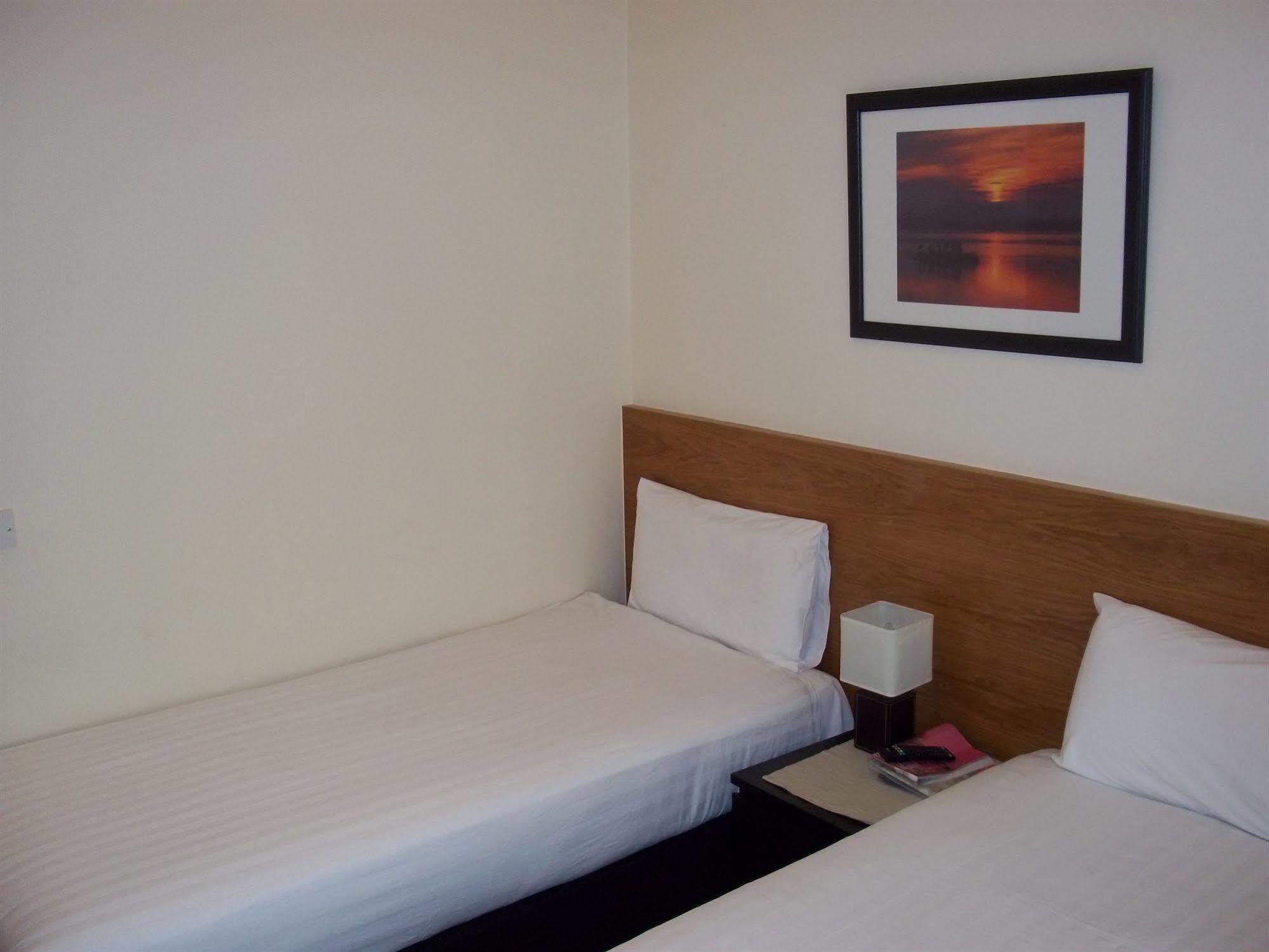 Clapham Guest House London Bagian luar foto